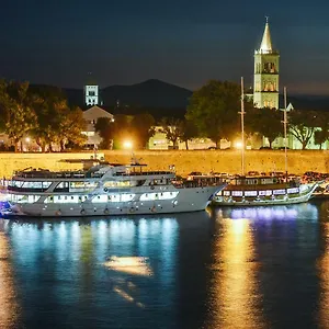 https://magic-view-apartments.hotelinzadar.com